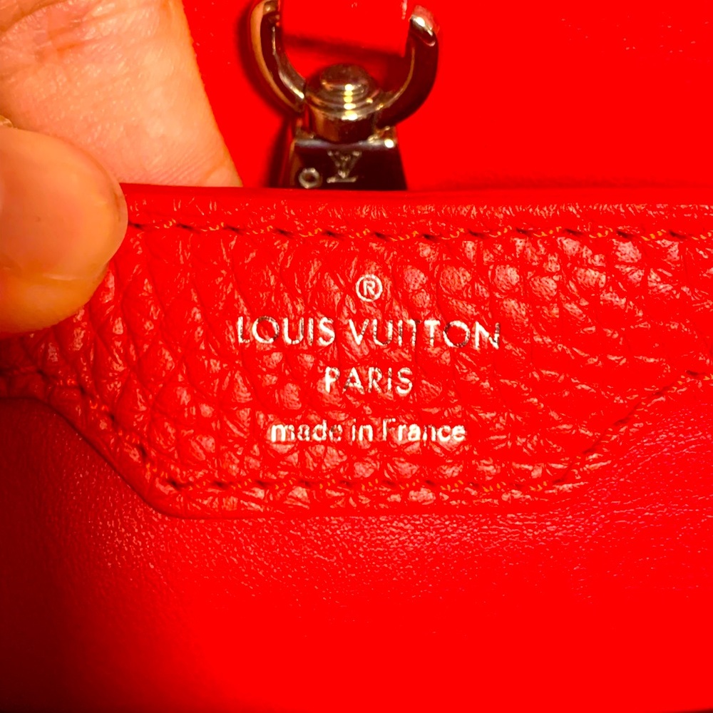 Louis Vuitton Capucines Hangbag